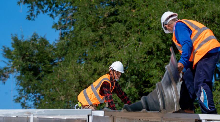 Professional residential roofers in Winston, MO